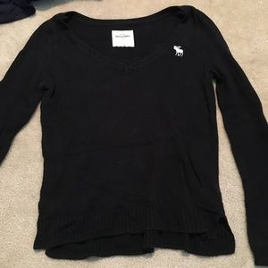 SOLD // V neck sweater